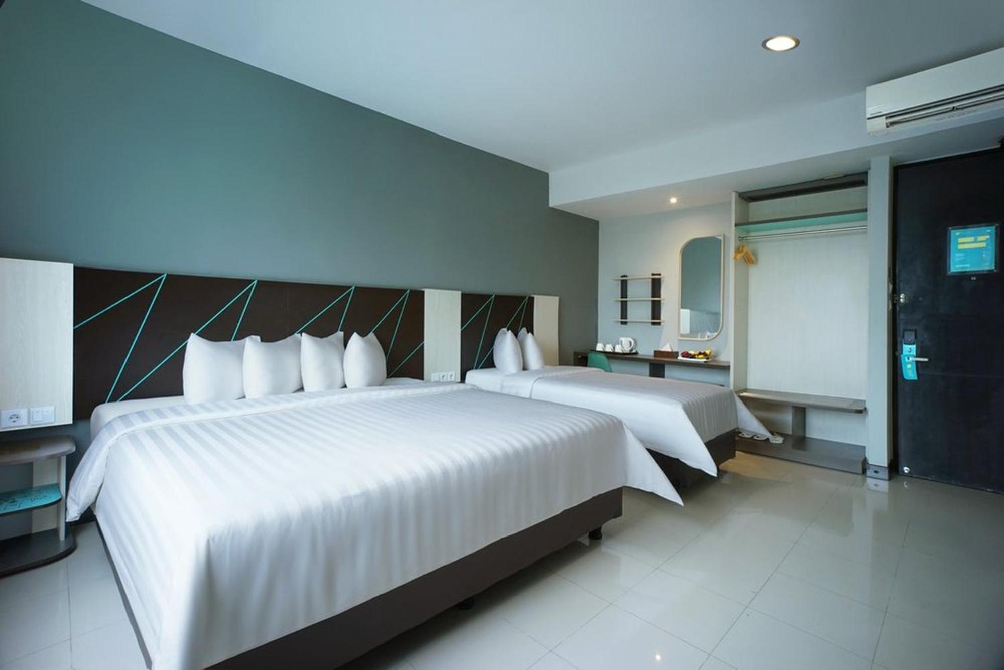 Regantris Malioboro Hotel Джокякарта Екстериор снимка
